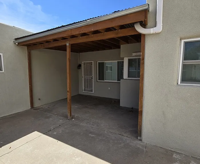 214 Wellesley Dr SE — Photo 24