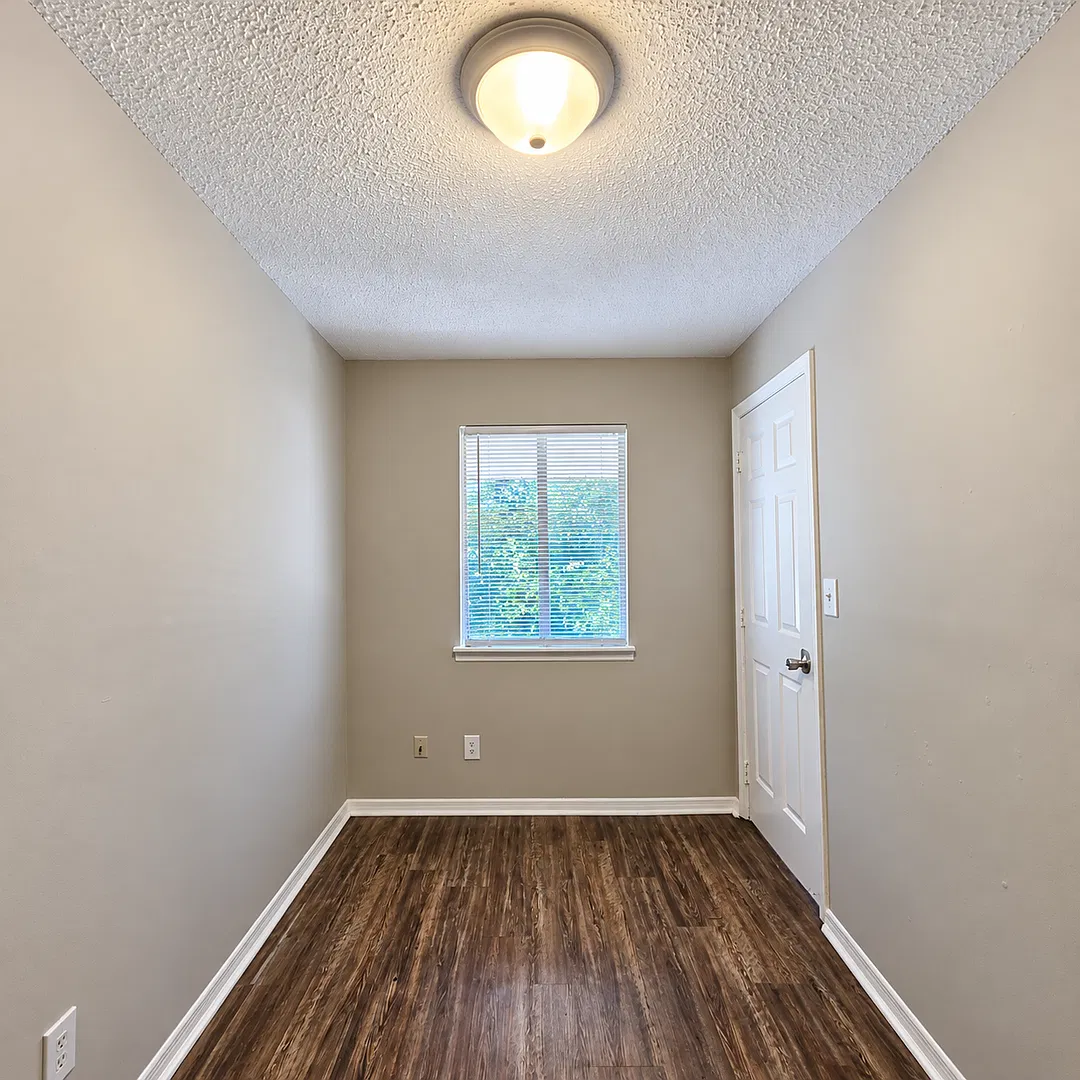 One Month Free! 2br/1ba Apartment - Under New Management — Photo 3