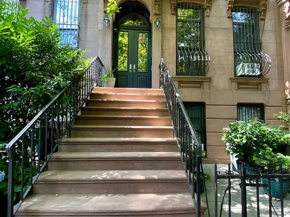 58 Saint Mark's Avenue image 1 of 7
