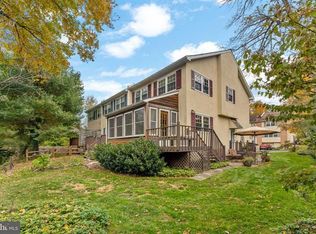 319 Liberty Ln, Wayne, PA 19087