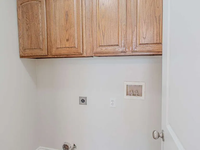 1540 N Santa Fe Ave — Photo 13