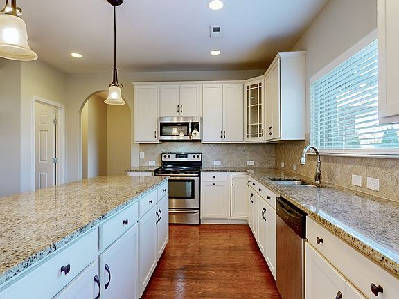 5th image of 145 Grindstone Dr