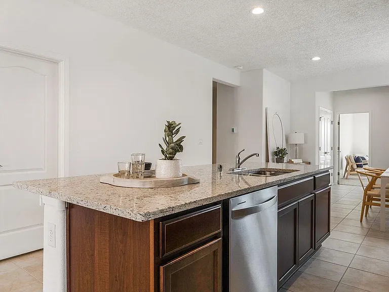 279 Prism Ave SW — Photo 8