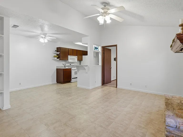 12416 Deer Falls Dr #B — Photo 9