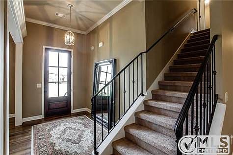 3rd image of 105 Beacon Ct
