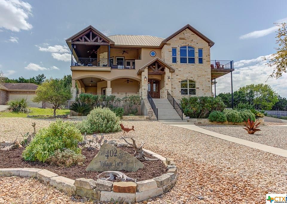 1st image of 402 Village View Dr