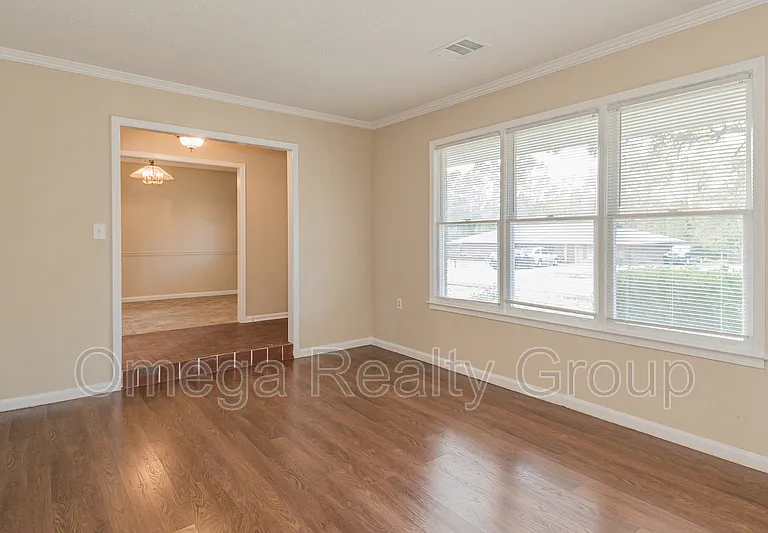2061 Green Acres Dr — Photo 9