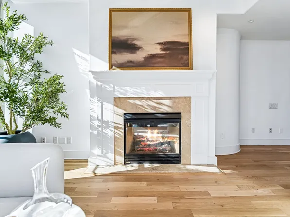 174 Washington Street image 15 of 32