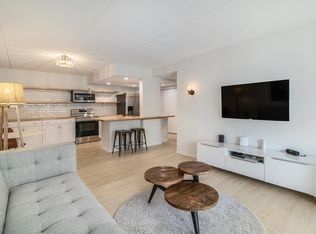 35300 Woodward Ave APT 204, Birmingham, MI 48009