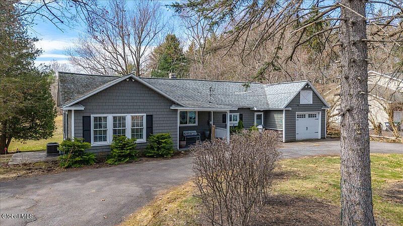 3rd image of 2460 Troy-Schenectady Road