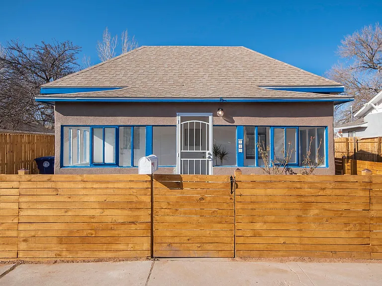 423 Pacific Ave SW — Photo 20