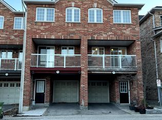 1920 Saint Clair Ave W #2, Toronto, ON M6N 1K1