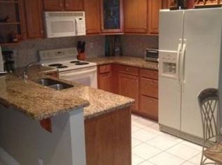 883 NW 208th Ter, Pembroke Pines, FL 33029