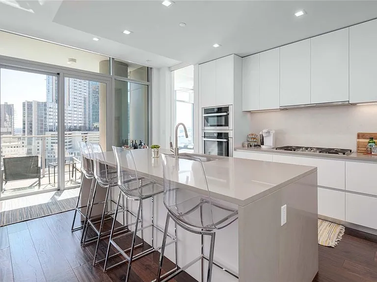 501 West Ave #1005 — Photo 5