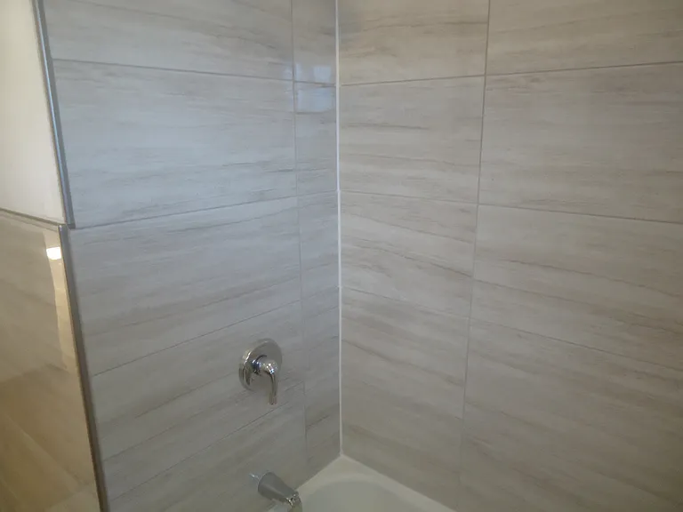 4950 Greenwood St — Photo 11