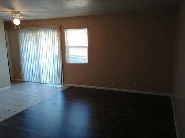 4005 W Memory Ln, Wichita, KS