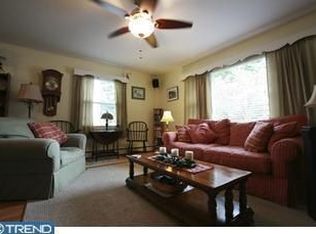 224 Pine St, Sharon Hill, PA 19079