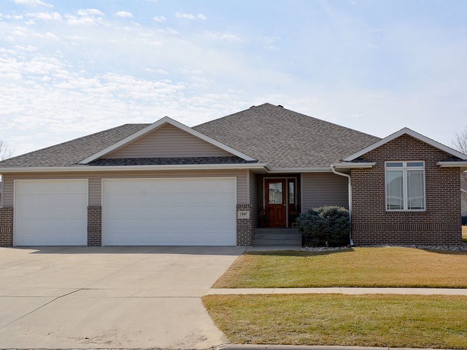 1st image of 1307 Clairmont Cir