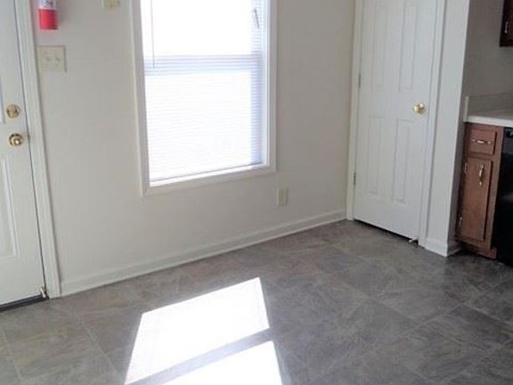 5th image of 504 Patriot Park Ct Unit D
