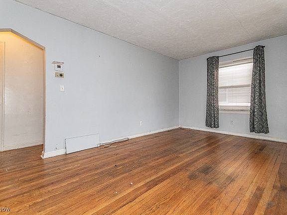 5th image of 2218 E 35th St