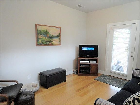 3rd image of 912 Philco Dr #A & B