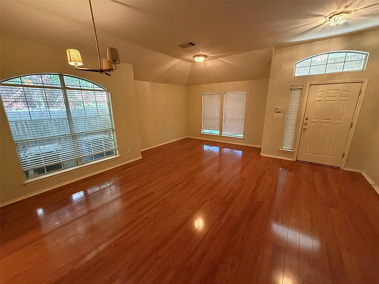 10309 Broomflower Dr — Photo 7