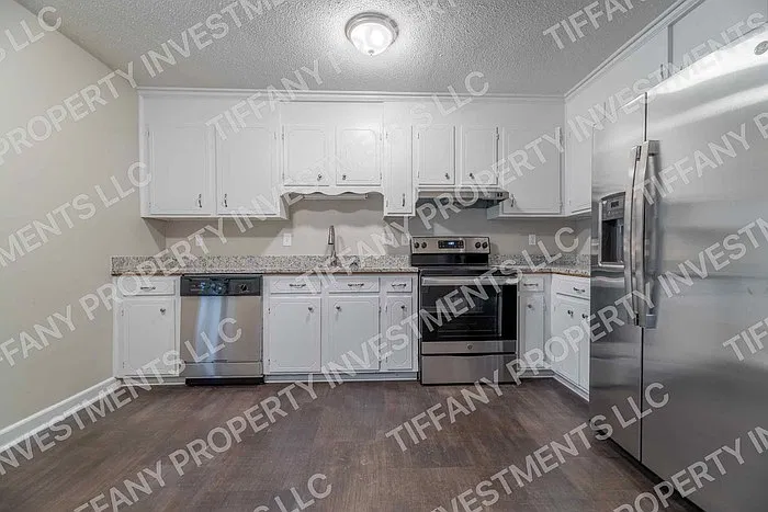3 bed, 2.0 bath, $1,775 — Photo 4