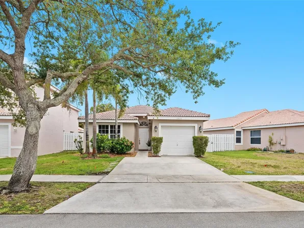 2404 SW 177th Ter, Miramar, FL 33029