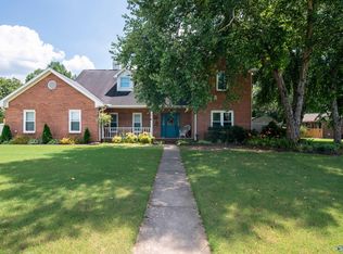 4515 Arrowhead Dr SE, Decatur, AL 35603
