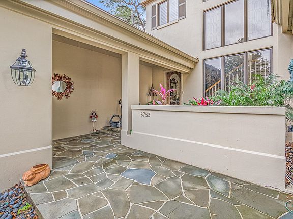 3rd image of 6753 Linford Ln