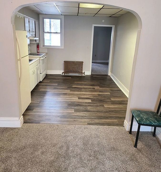 1st image of 1031-1033 E Lehman St #1033-1