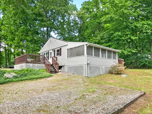 117 Deepwood Drive, Lebanon, CT 06249