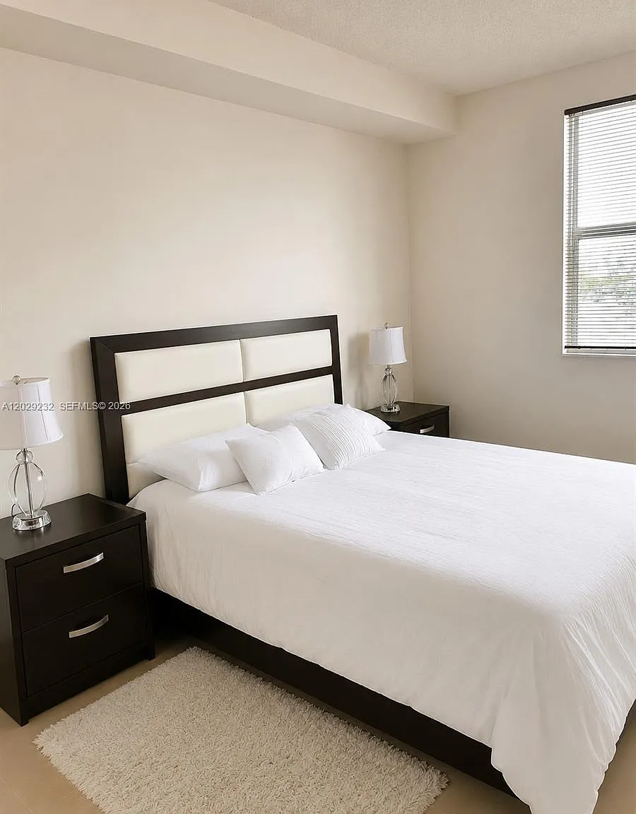 2 bed, 1116 sqft, $3,550 — Photo 3