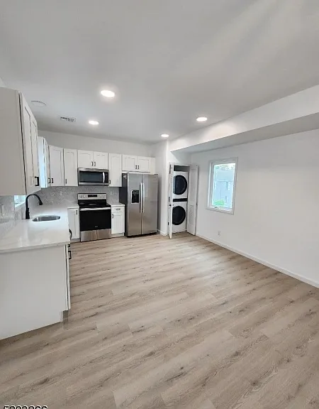 69 Union Ave — Photo 2