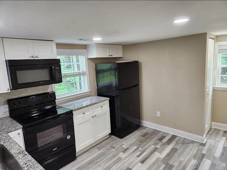 578 Harrop Ln #4 — Photo 5