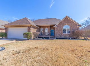40 Woodshire Cv, Jackson, TN 38305