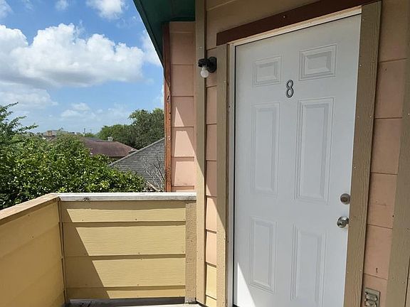 2nd image of 602 Scotch St APT 8
