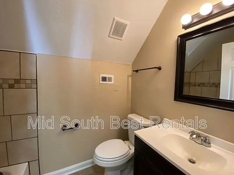 1236 Chickamauga Ave — Photo 4