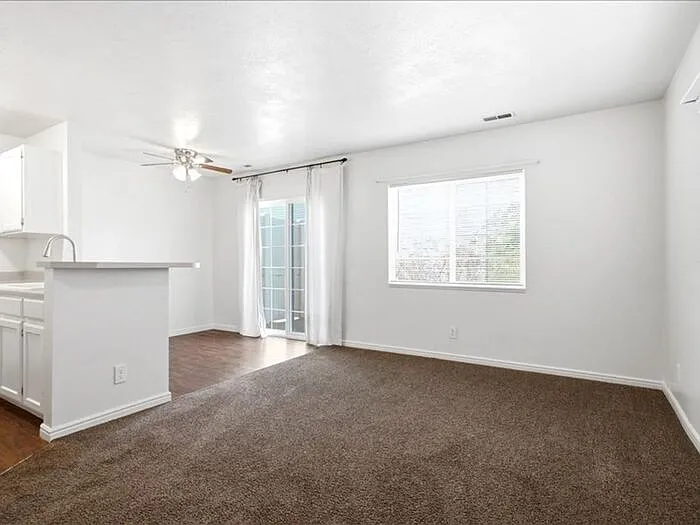 3235 W Brynwood Pine Bay — Photo 5
