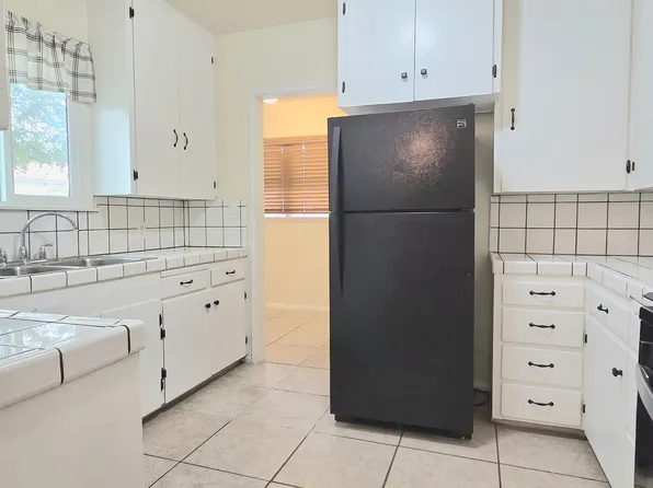541 Shrode Ave, Duarte, CA 91010