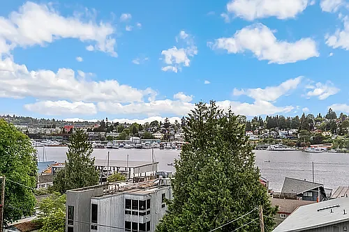 Flow Eastlake Apartments — Photo 68