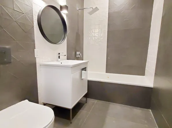 877 Park Avenue image 4 of 7