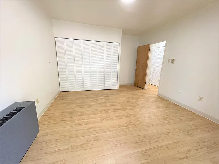6350 Forward Ave #16 — Photo 8