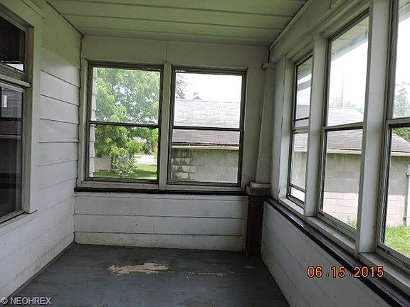 4th image of 2214 Birch St