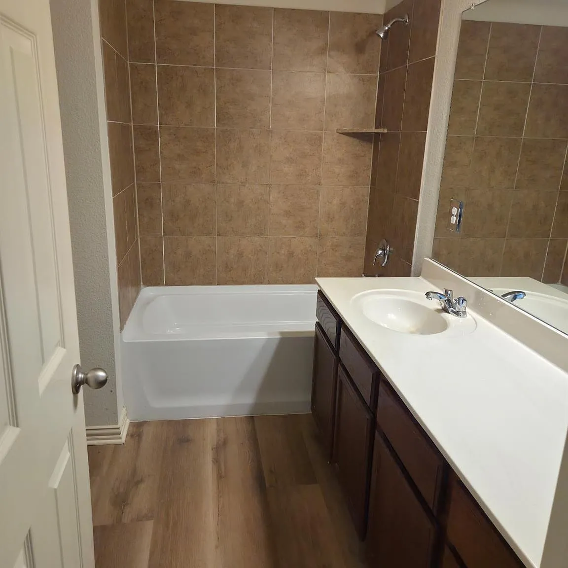 2 bed, 2.5 bath, 1491 sqft, $2,000 — Photo 3