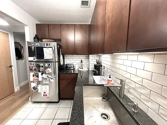 Rented by Keller Williams NYC | media 20