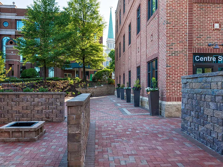 Rivers Edge Apartments — Photo 19