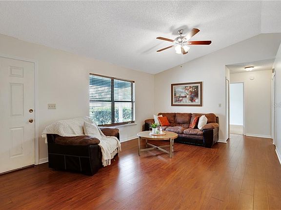 5th image of 2426 Whitehorse St