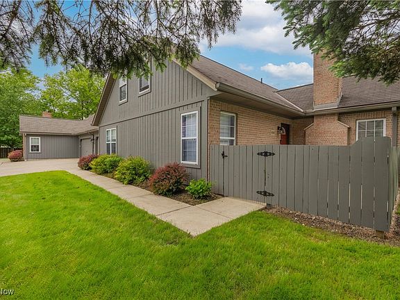 4th image of 4018 Villas Dr