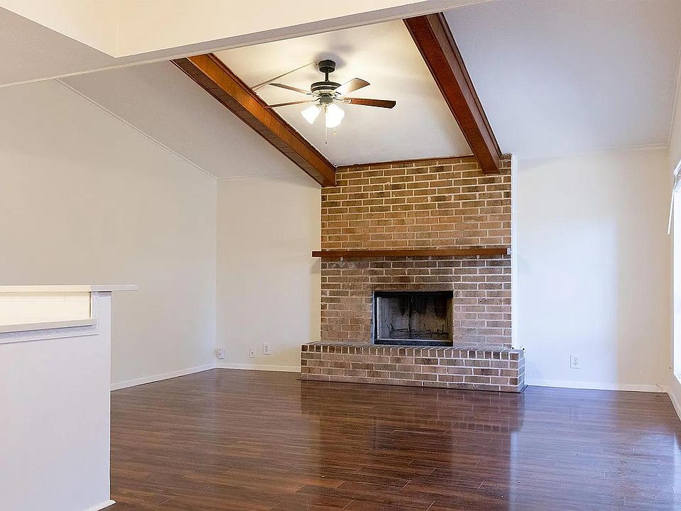 1st image of 2310 La Casa Dr #A